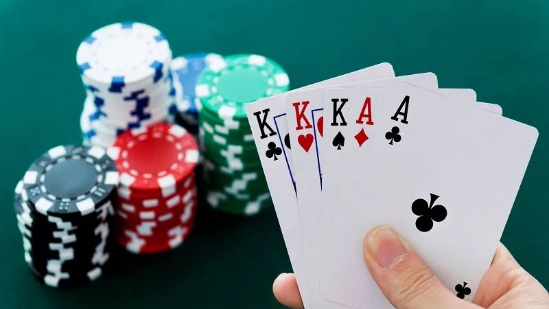 luật chơi Poker nắm chắc phần thắng